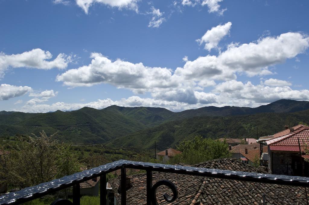 Rentinia Inn Rendína Szoba fotó